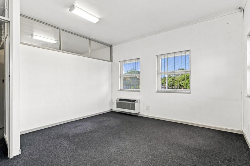 To Let Commercial Property for Rent in Pinelands Western Cape
